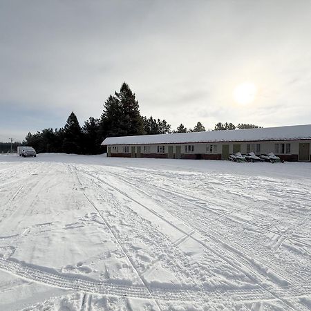 The Trail Inn - Newberry, Mi - Formerly Knollwood Inn - 13467 M-28 Esterno foto